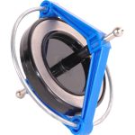 Ein Gyroskop Kreisel als Spielezeug in Blau