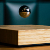 Buda Ball von Flyte: Magnetisch schwebendes Physikspielzeug